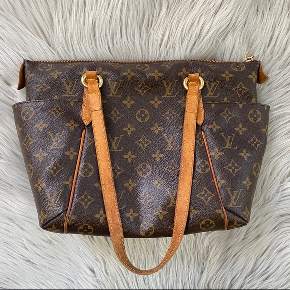 Louis Vuitton Handbags - LOUIS VUITTON Totally Monogram PM